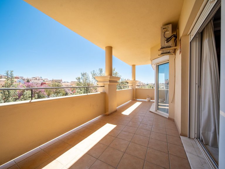 Apartment for Sale in Los Pacos, Malaga 2