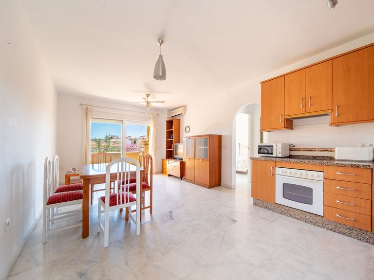 Apartment for Sale in Los Pacos, Malaga 3