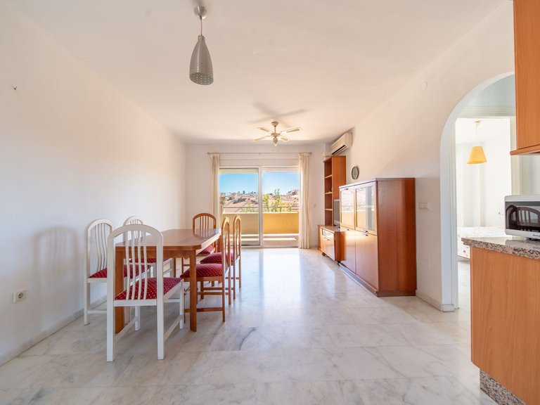 Apartment for Sale in Los Pacos, Malaga 4