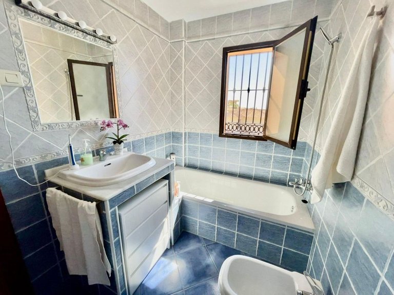 Villa for Sale in Benalmadena, Malaga 12