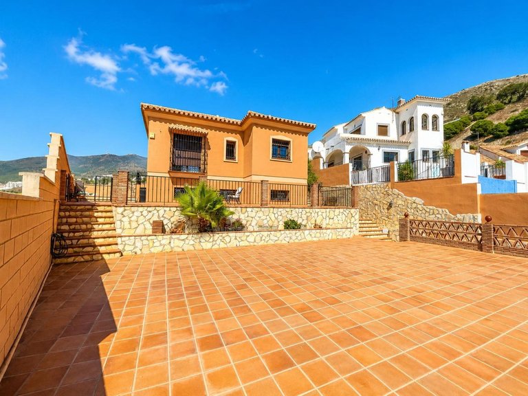 Villa for Sale in Benalmadena, Malaga 2