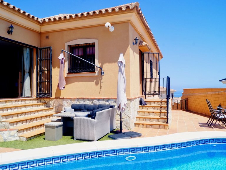 Villa for Sale in Benalmadena, Malaga 3