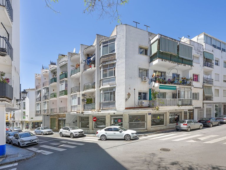 Apartment for Sale in San Pedro De Alcántara, Malaga 35