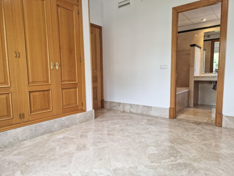 Villa for Sale in Santa Clara, Malaga 11