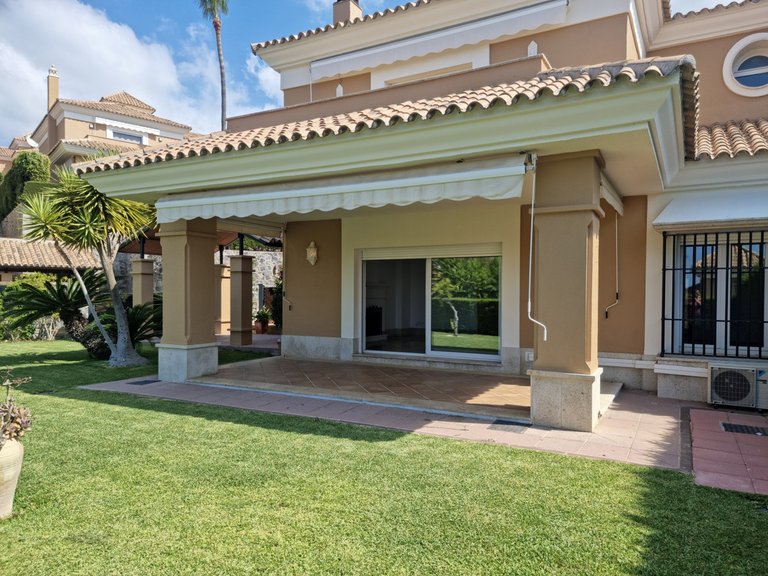 Villa for Sale in Santa Clara, Malaga 24