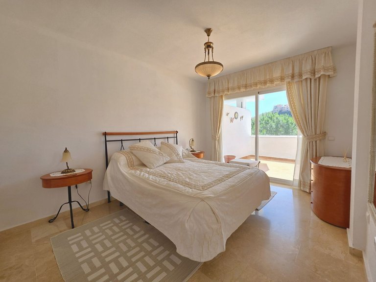 Apartment for Sale in Calahonda, Malaga 5