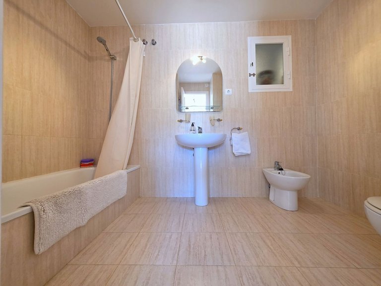 Apartment for Sale in Calahonda, Malaga 6
