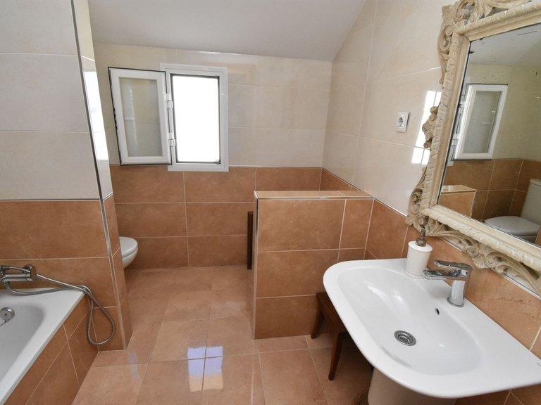 Apartment for Sale in Los Pacos, Malaga 18