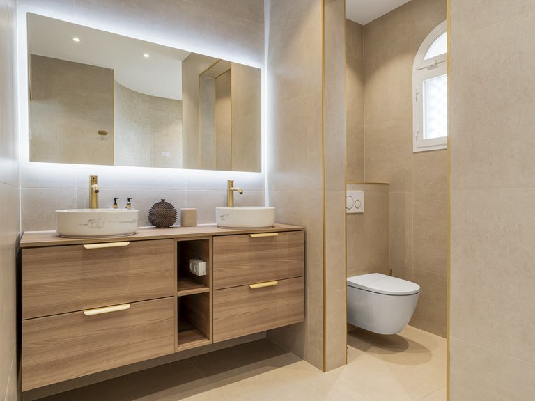 Apartment for Sale in The Golden Mile, Malaga 16