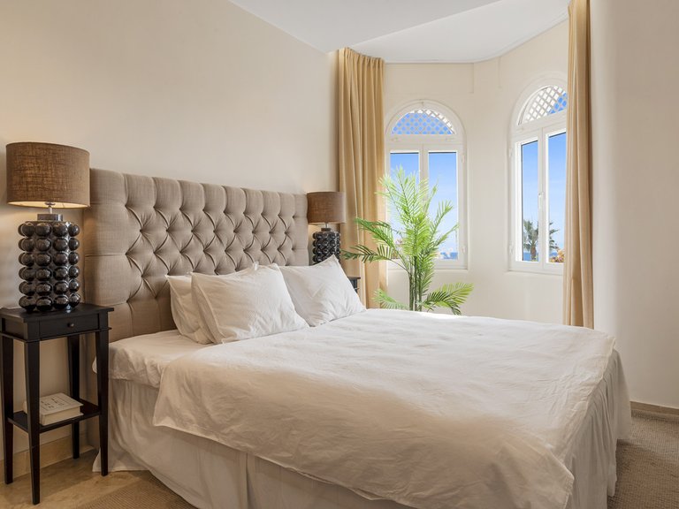 Apartment for Sale in The Golden Mile, Malaga 17