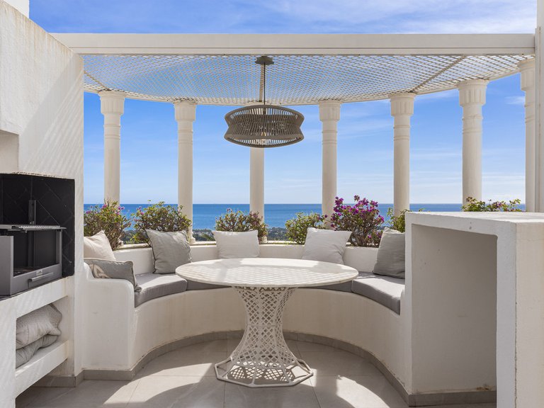 Apartment for Sale in The Golden Mile, Malaga 20