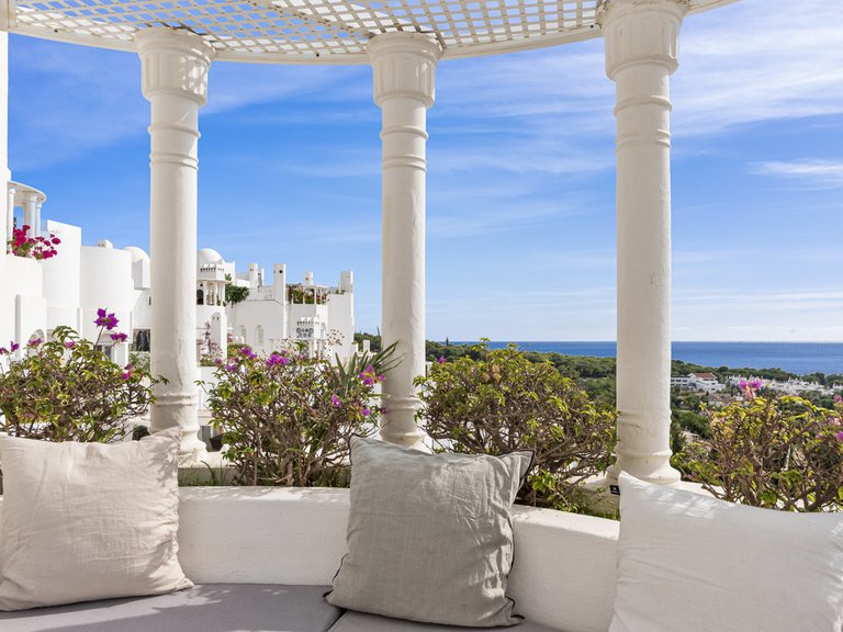 Apartment for Sale in The Golden Mile, Malaga 21