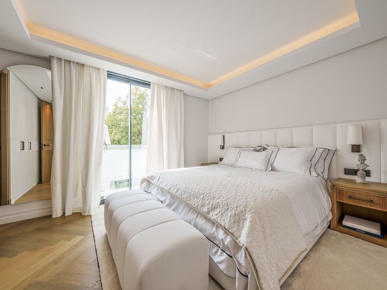 Villa for Sale in Marbella, Malaga 10