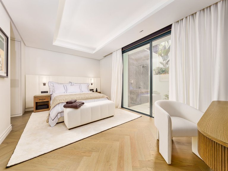 Villa for Sale in Marbella, Malaga 12