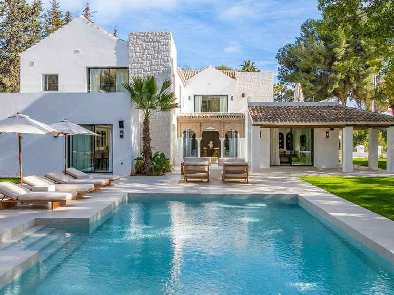 Villa for Sale in Marbella, Malaga 20