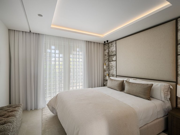 Apartment for Sale in The Golden Mile, Malaga 14