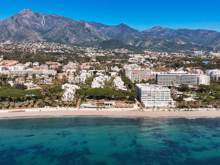 Apartment for Sale in The Golden Mile, Malaga 3