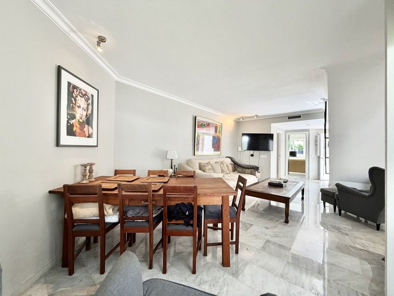 Villa for Sale in Nueva Andalucía, Malaga 10