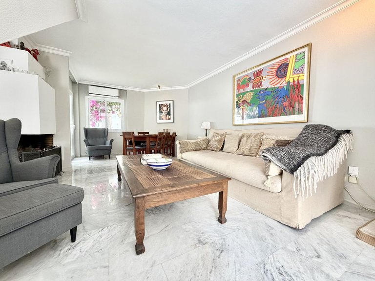 Villa for Sale in Nueva Andalucía, Malaga 11