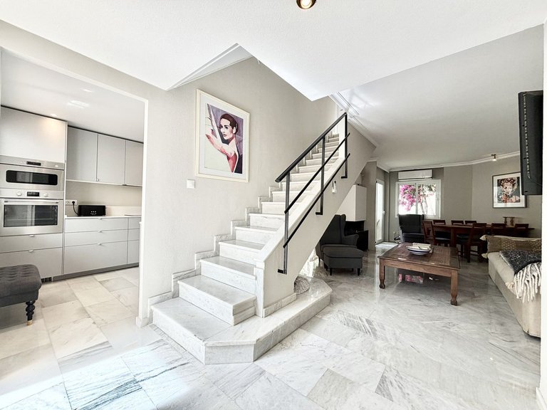 Villa for Sale in Nueva Andalucía, Malaga 15