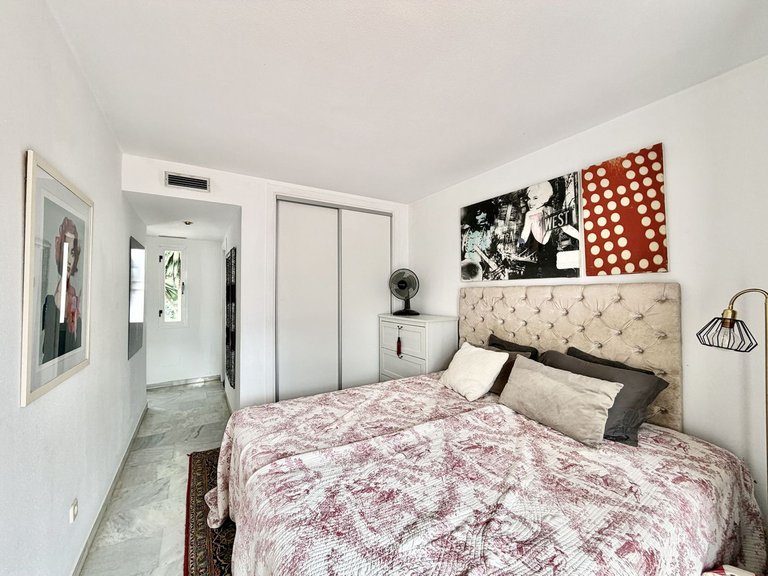 Villa for Sale in Nueva Andalucía, Malaga 25