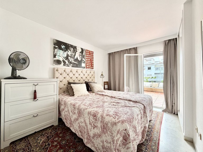 Villa for Sale in Nueva Andalucía, Malaga 4