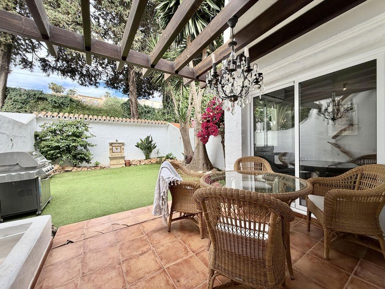 Villa for Sale in Nueva Andalucía, Malaga 9