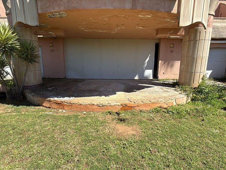 Apartment for Sale in Nueva Andalucía, Malaga 12