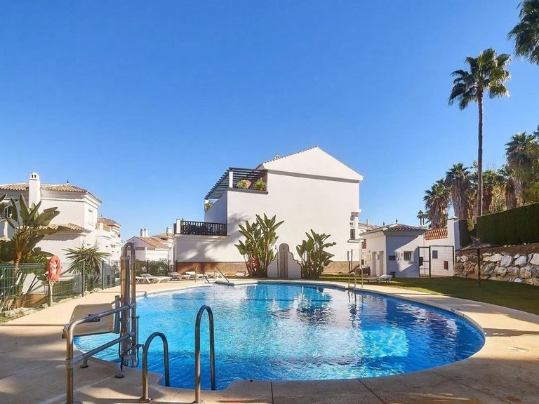 Villa for Sale in Lauro Golf, Malaga 1