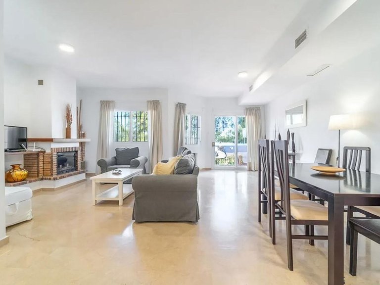 Villa for Sale in Lauro Golf, Malaga 3