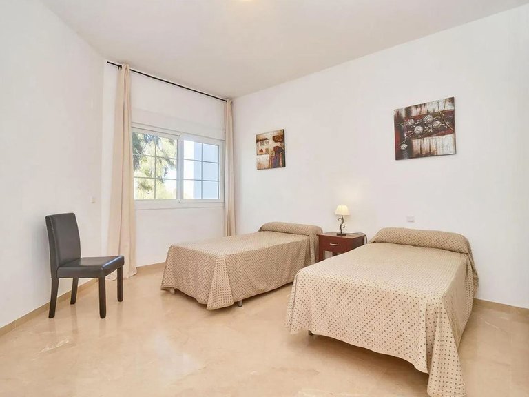 Villa for Sale in Lauro Golf, Malaga 9