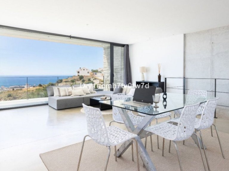 Villa for Sale in Benalmadena, Malaga 10