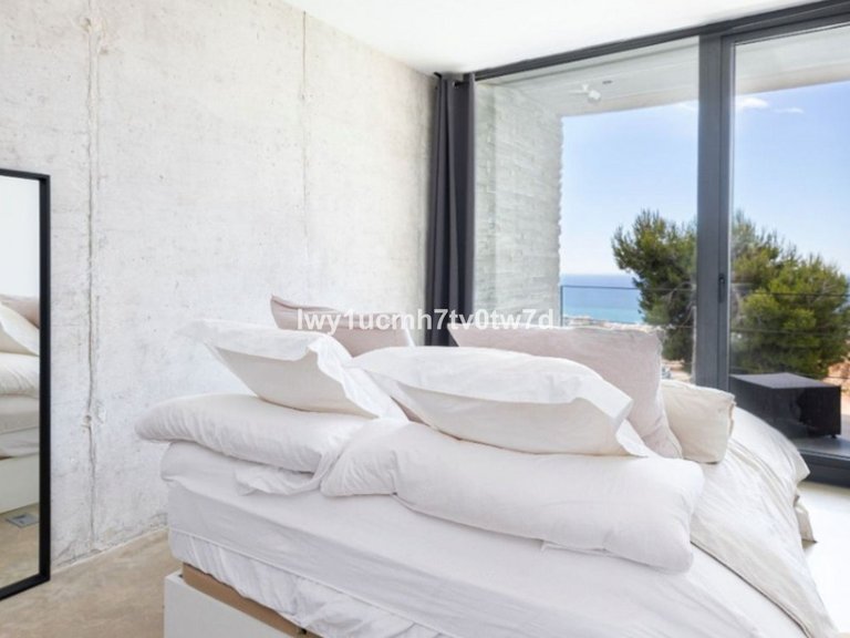 Villa for Sale in Benalmadena, Malaga 13