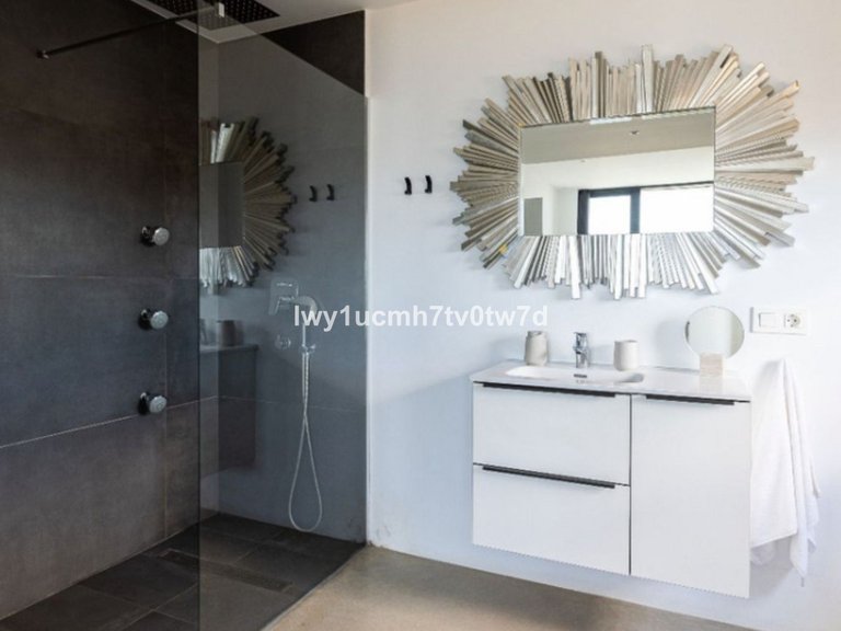Villa for Sale in Benalmadena, Malaga 14
