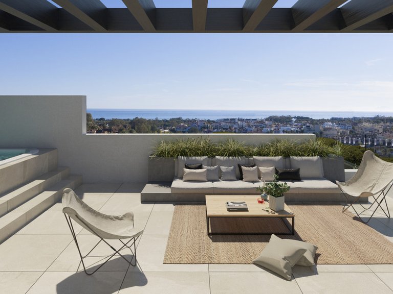 Villa for Sale in Estepona, Malaga 2