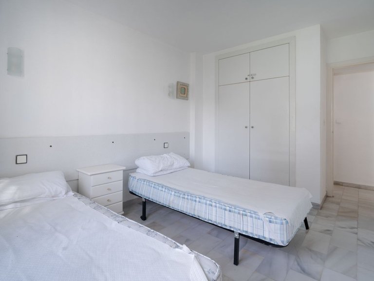 Apartment for Sale in Costa del Sol, La Carihuela, Malaga 10