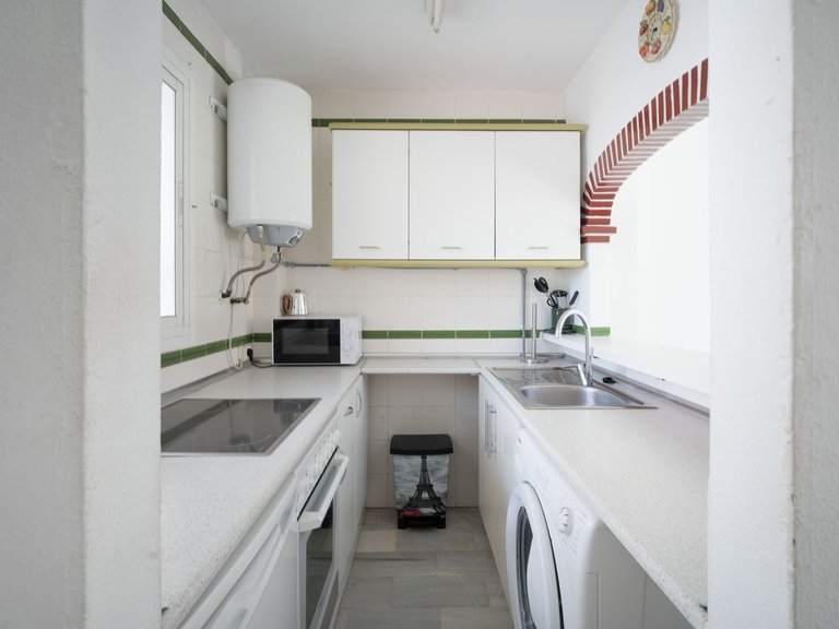Apartment for Sale in Costa del Sol, La Carihuela, Malaga 7