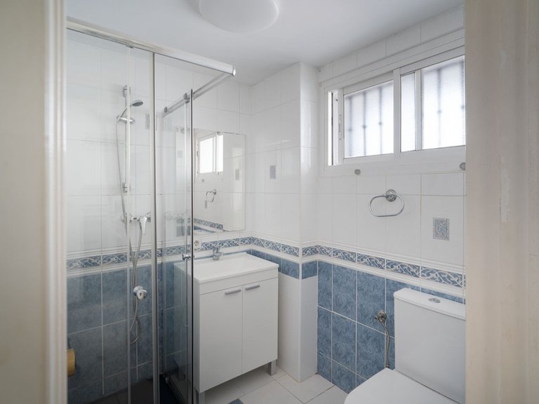 Apartment for Sale in Costa del Sol, La Carihuela, Malaga 8