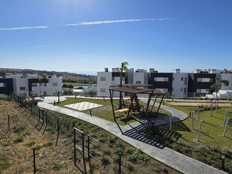 Apartment for Sale in Valle Romano, Malaga 7