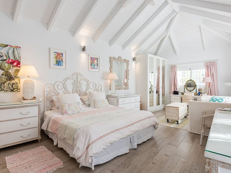 Villa for Sale in Benahavís, Malaga 13