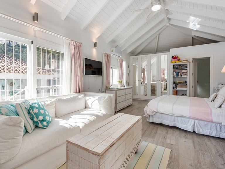 Villa for Sale in Benahavís, Malaga 14
