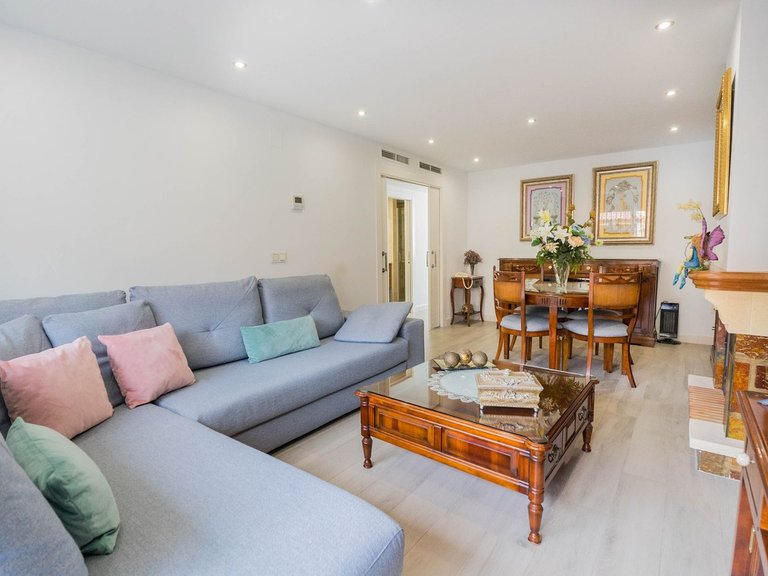Villa for Sale in Málaga, Malaga 11