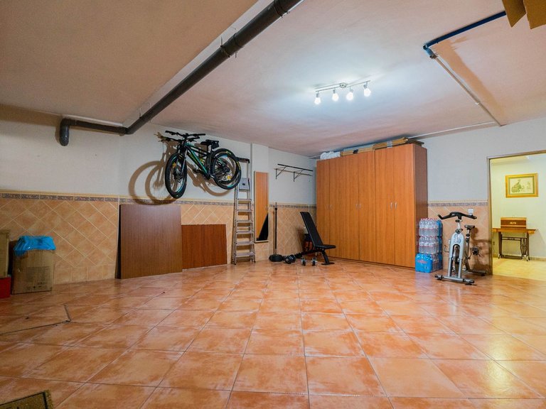Villa for Sale in Málaga, Malaga 23