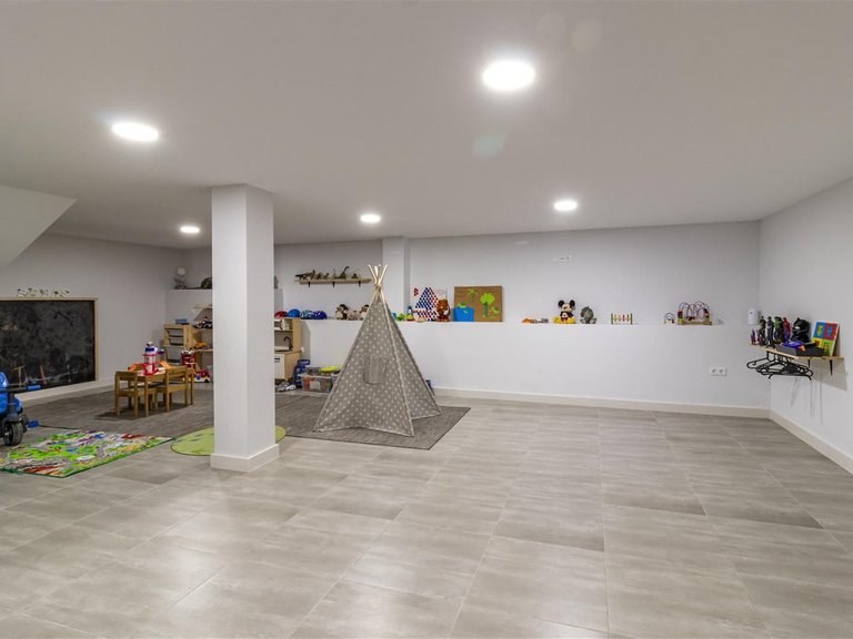 Villa for Sale in San Pedro De Alcántara, Malaga 12