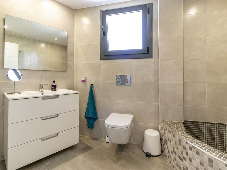 Villa for Sale in San Pedro De Alcántara, Malaga 24