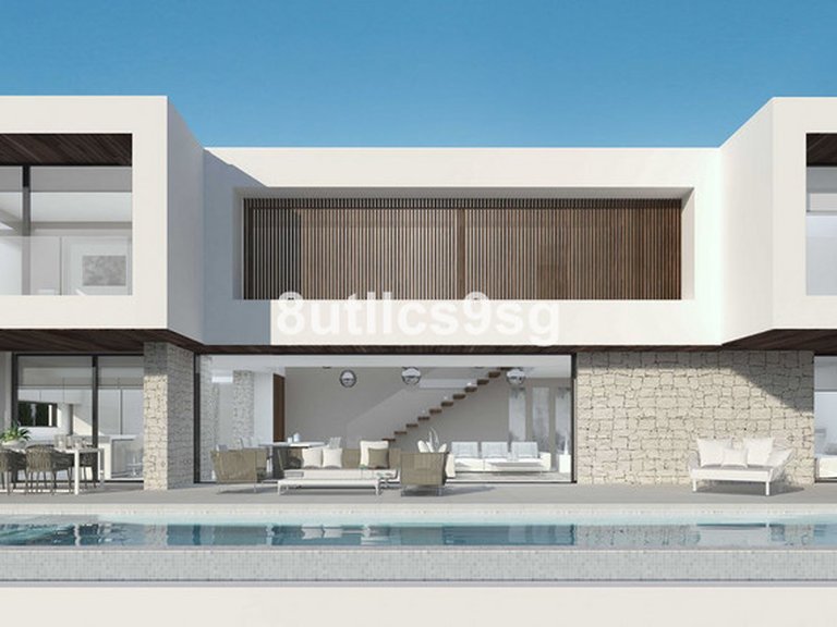 Villa for Sale in Los Flamingos, Malaga 2