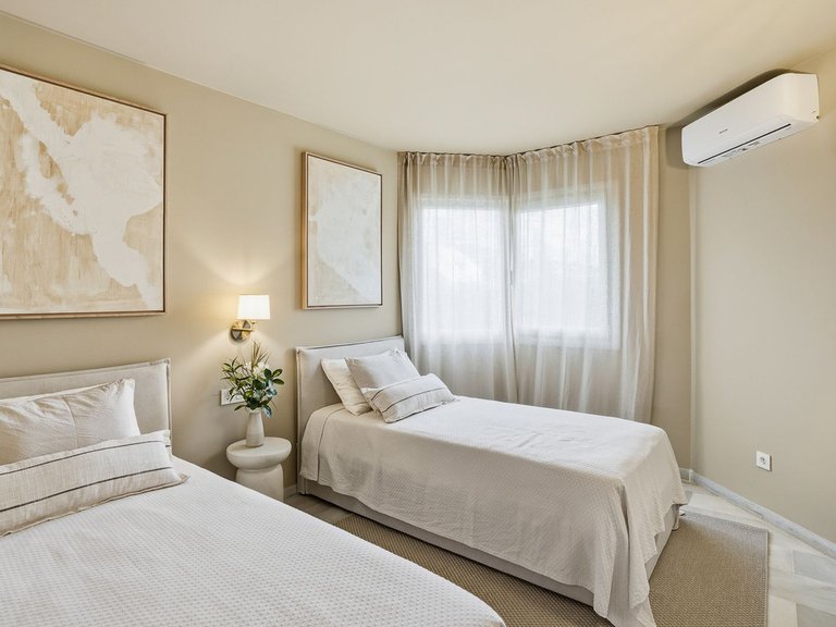 Apartment for Sale in Calahonda, Malaga 5