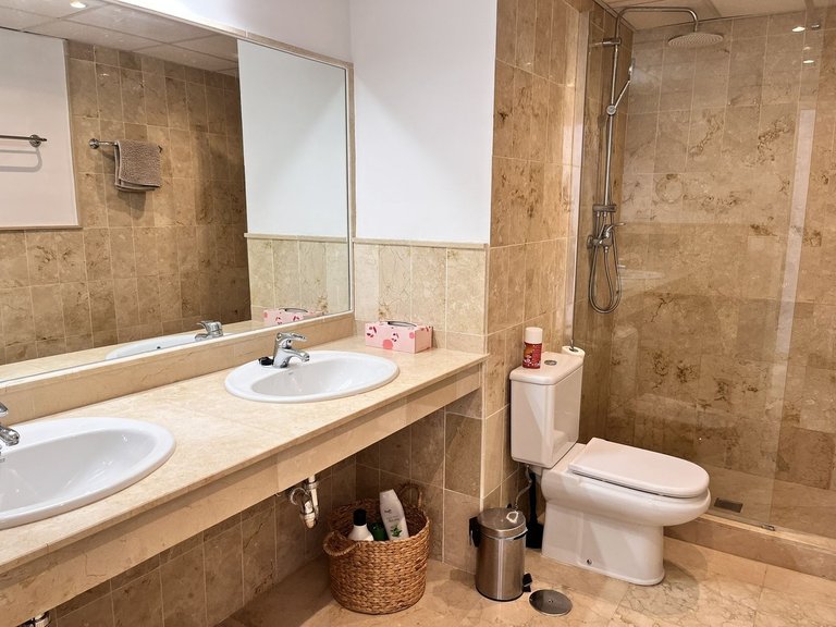 Apartment for Sale in Marbella, Malaga 32
