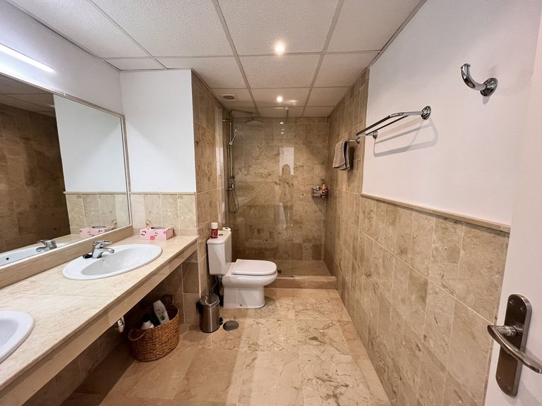 Apartment for Sale in Marbella, Malaga 34