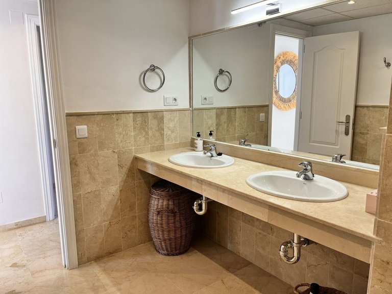 Apartment for Sale in Marbella, Malaga 36